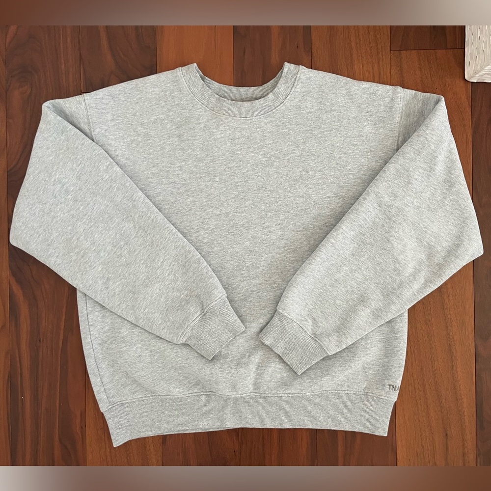 aritzia grey sweatshirt